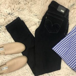 Levi’s Bold Curve Low Rise Skinny Jeans